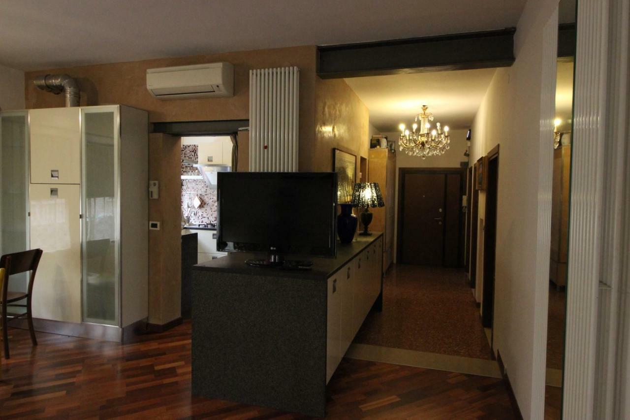 Casa-Mia Apartment Местре Екстериор снимка